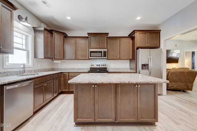 211 W Lewis Street, Four Oaks, NC 27524