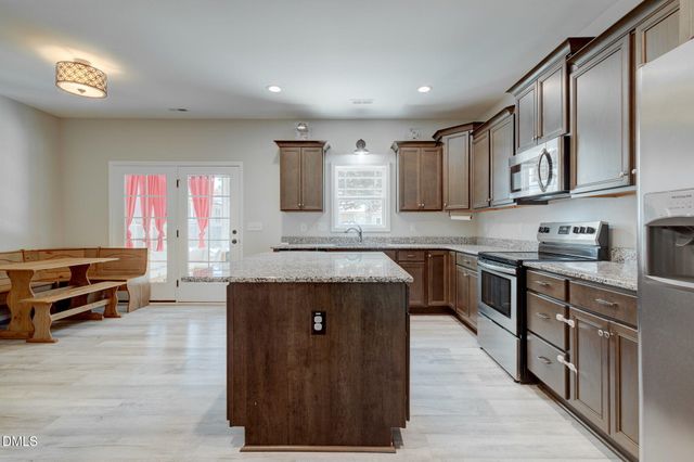 211 W Lewis Street, Four Oaks, NC 27524
