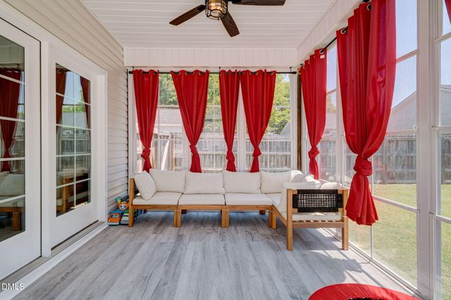 211 W Lewis Street, Four Oaks, NC 27524