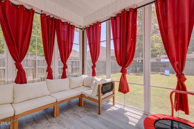 211 W Lewis Street, Four Oaks, NC 27524