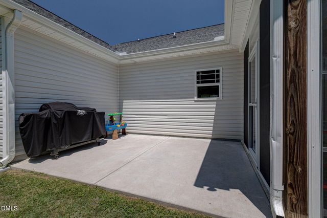 211 W Lewis Street, Four Oaks, NC 27524