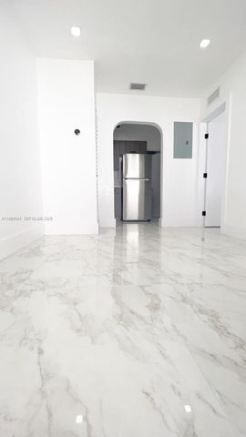 1013 NW 1st Ave, Hallandale Beach, FL 33009