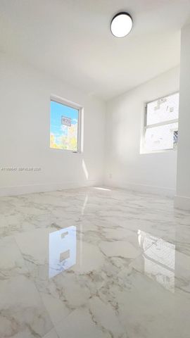 1013 NW 1st Ave, Hallandale Beach, FL 33009