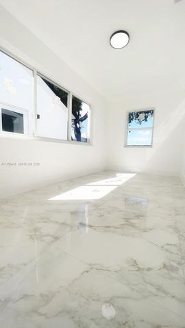 1013 NW 1st Ave, Hallandale Beach, FL 33009