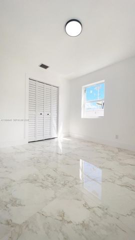 1013 NW 1st Ave, Hallandale Beach, FL 33009