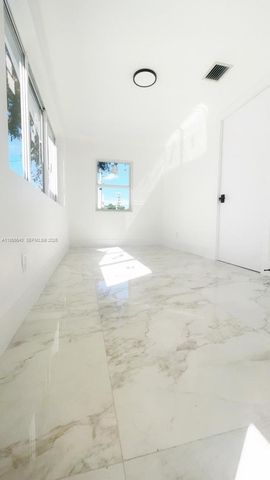 1013 NW 1st Ave, Hallandale Beach, FL 33009