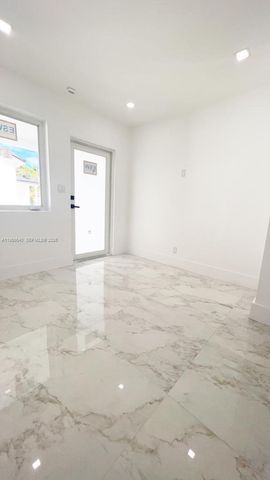 1013 NW 1st Ave, Hallandale Beach, FL 33009