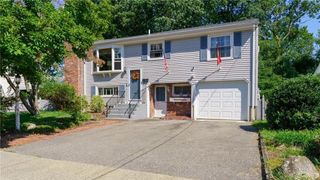 185 Parkside Avenue, Pawtucket, RI 02861