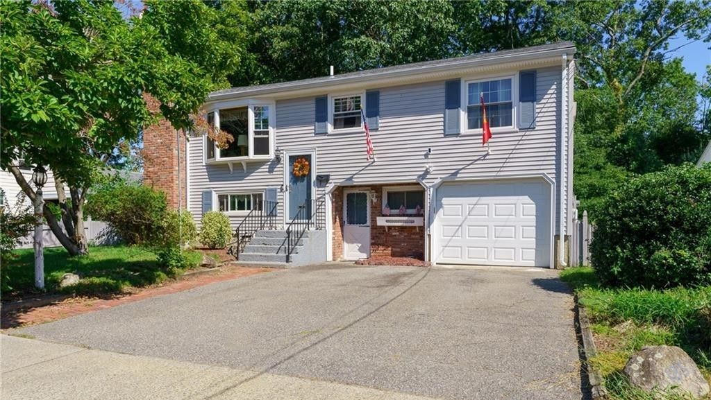 185 Parkside Avenue, Pawtucket, RI 02861