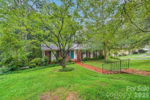514 Lakeside Drive, Statesville, NC 28677
