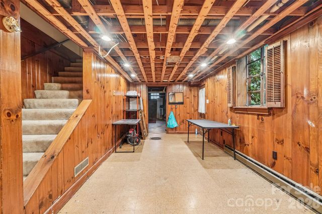 514 Lakeside Drive, Statesville, NC 28677
