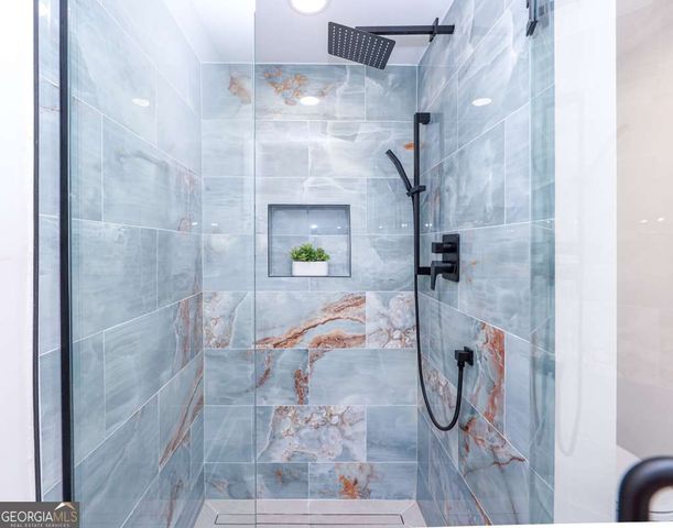 2566 Creekwood Terrace, Decatur, GA 30030