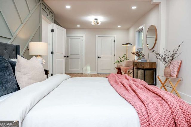 2566 Creekwood Terrace, Decatur, GA 30030