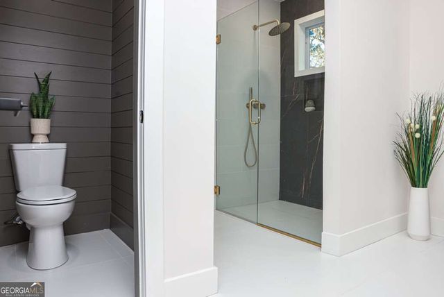 2566 Creekwood Terrace, Decatur, GA 30030