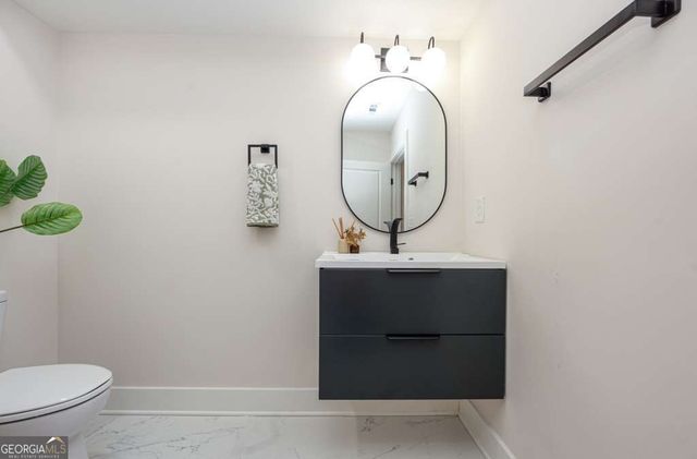 2566 Creekwood Terrace, Decatur, GA 30030