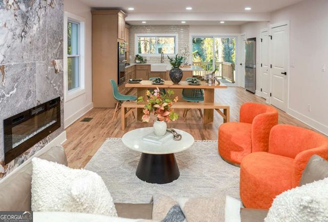 2566 Creekwood Terrace, Decatur, GA 30030