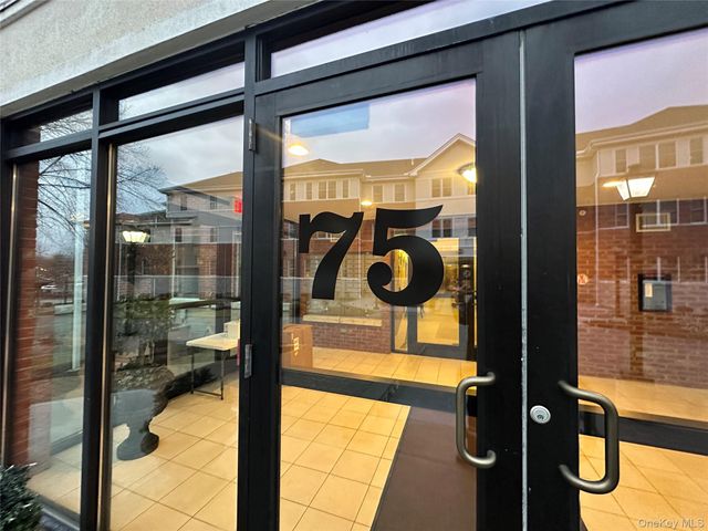 75 QUAKER Avenue 213, Cornwall, NY 12518