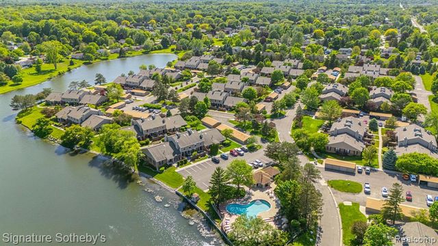 22331 Peachtree, Novi, MI 48375