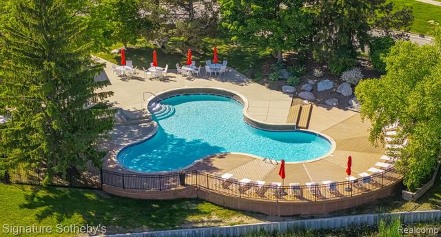 22331 Peachtree, Novi, MI 48375