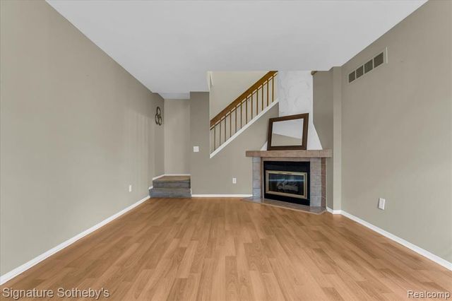 22331 Peachtree, Novi, MI 48375