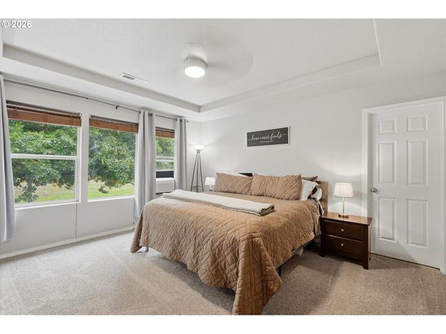 208 N WHITE OAK St, Newberg, OR 97132
