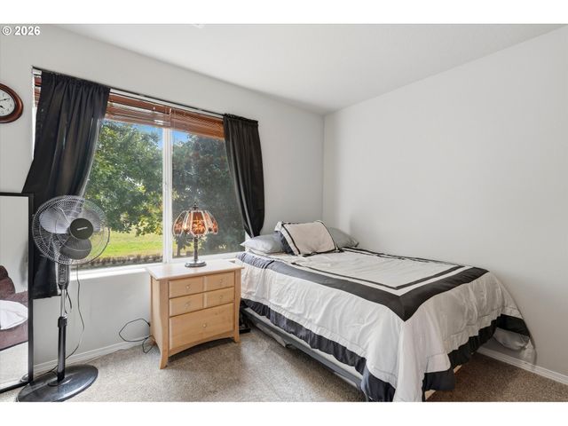208 N WHITE OAK St, Newberg, OR 97132