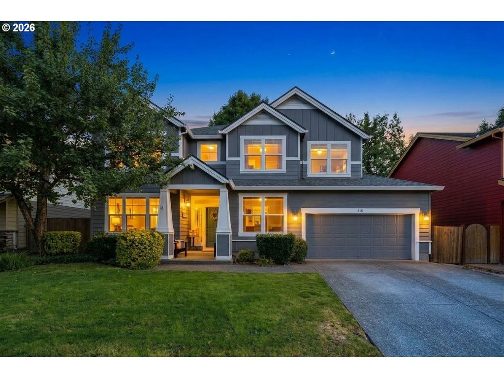 208 N WHITE OAK St, Newberg, OR 97132