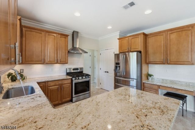 28 Music Mountain Blvd, West Amwell Twp., NJ 08530