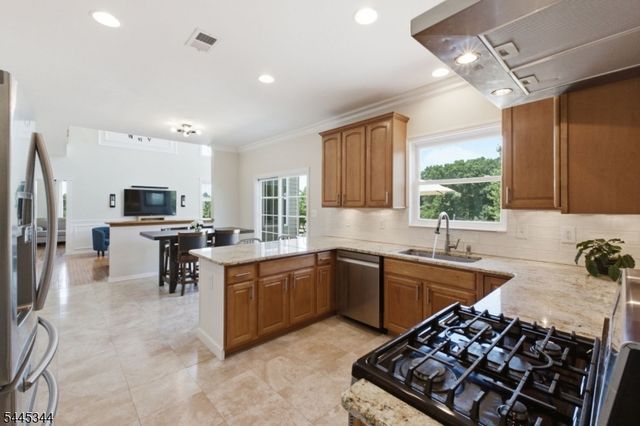 28 Music Mountain Blvd, West Amwell Twp., NJ 08530
