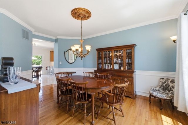 28 Music Mountain Blvd, West Amwell Twp., NJ 08530