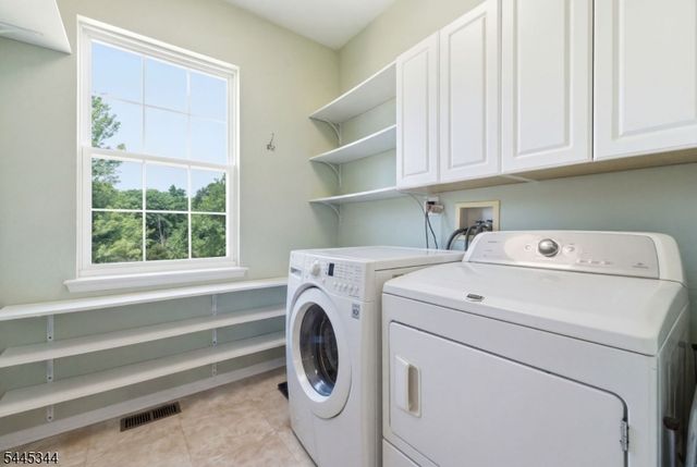 28 Music Mountain Blvd, West Amwell Twp., NJ 08530