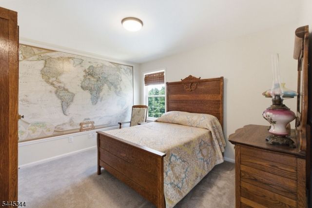 28 Music Mountain Blvd, West Amwell Twp., NJ 08530