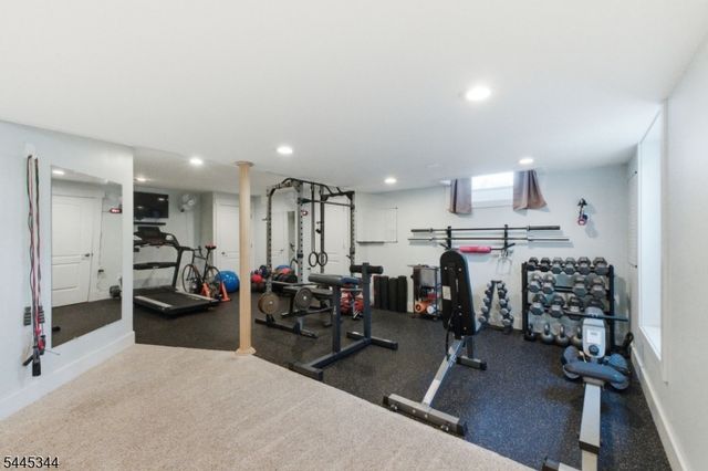 28 Music Mountain Blvd, West Amwell Twp., NJ 08530