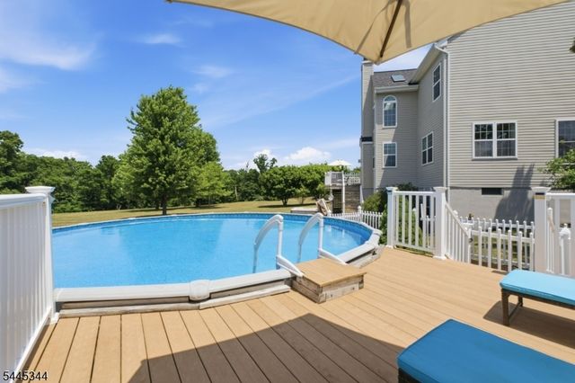 28 Music Mountain Blvd, West Amwell Twp., NJ 08530