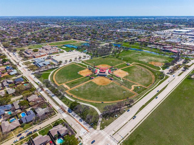 402 Fireside Drive, Richardson, TX 75081