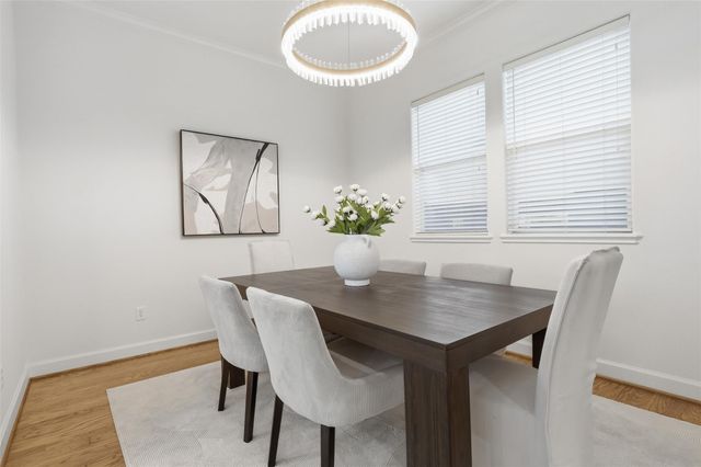 1110 Birdsall Street, Houston, TX 77007