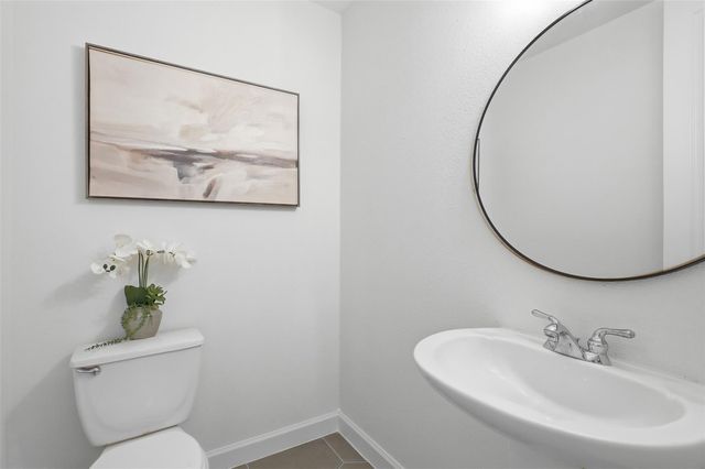 1110 Birdsall Street, Houston, TX 77007