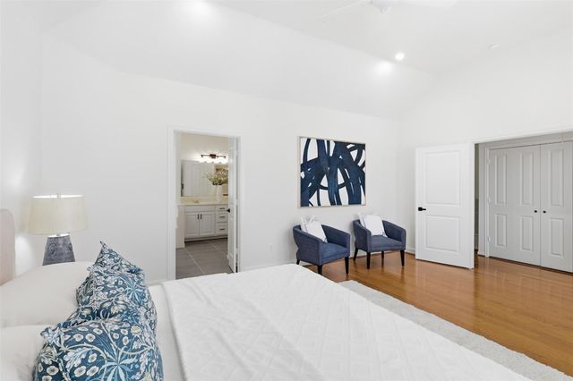 1110 Birdsall Street, Houston, TX 77007