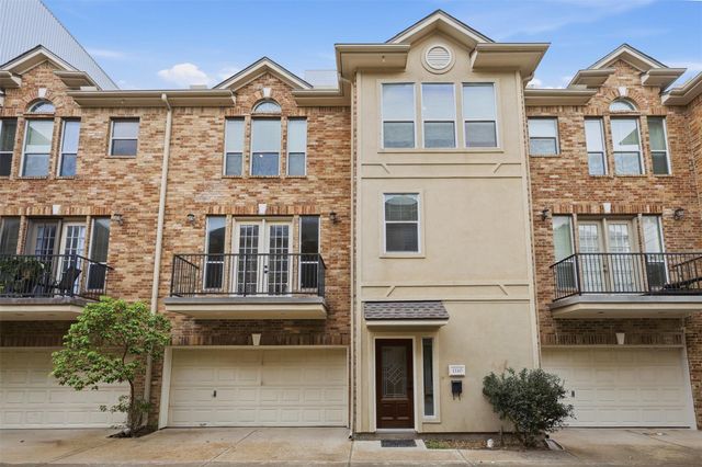 1110 Birdsall Street, Houston, TX 77007