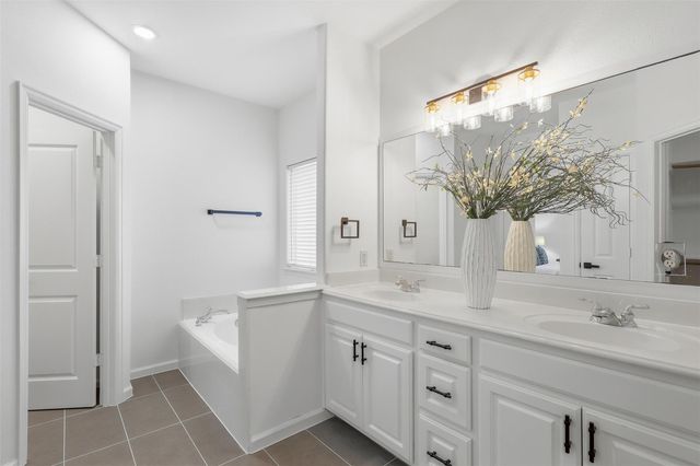 1110 Birdsall Street, Houston, TX 77007