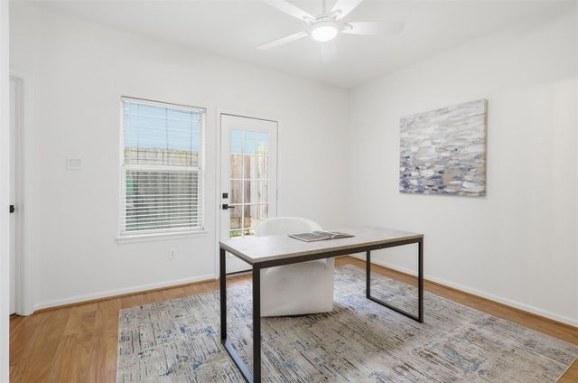 1110 Birdsall Street, Houston, TX 77007