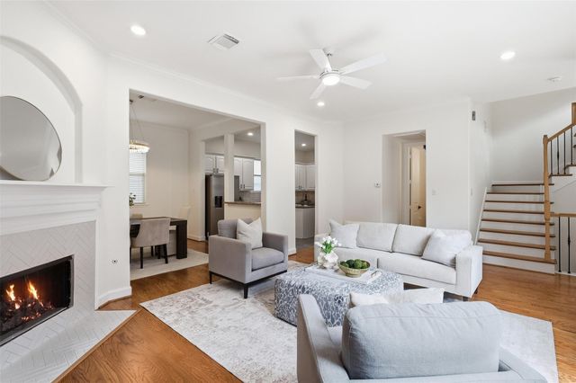 1110 Birdsall Street, Houston, TX 77007