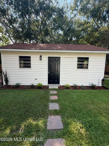 316 Mincheck Road, Ocean Springs, MS 39564