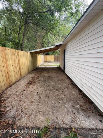 316 Mincheck Road, Ocean Springs, MS 39564