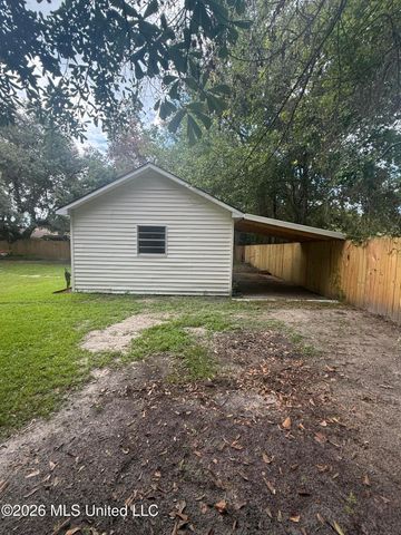 316 Mincheck Road, Ocean Springs, MS 39564