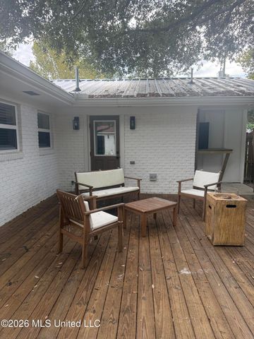316 Mincheck Road, Ocean Springs, MS 39564