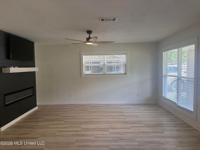 316 Mincheck Road, Ocean Springs, MS 39564