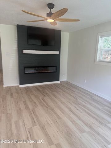 316 Mincheck Road, Ocean Springs, MS 39564