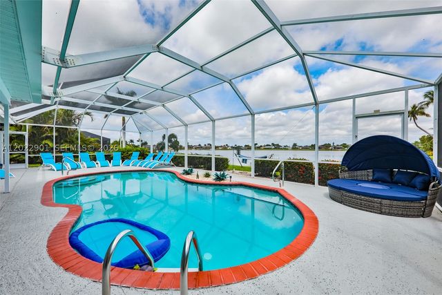 407 SW 37 St, Cape Coral, FL 33914