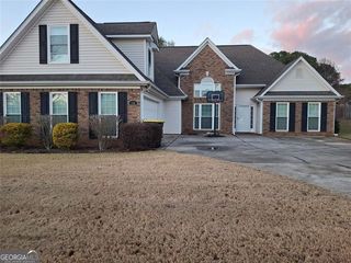 84 PEBBLE CREEK Drive, Newnan, GA 30265